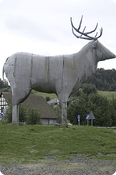 Hölzerne Statuette -  DRE027